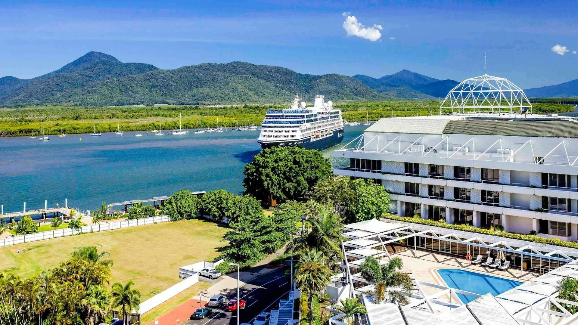 Pullman Reef Hotel Casino Кэрнс